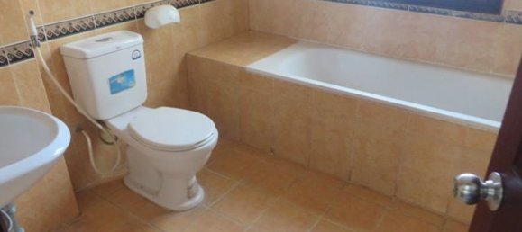 Villa de 4 dormitorios en Tay Ho, Vietnam No. 3833 14