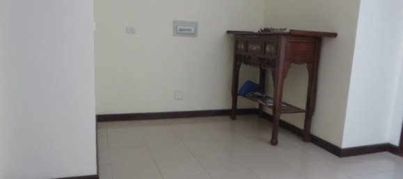 Villa de 4 dormitorios en Tay Ho, Vietnam No. 3833 8