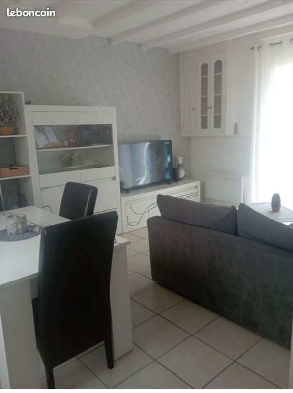 Casa de 2 dormitorios en Yonne, France No. 327396