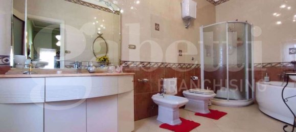 7 bedrooms House in Trecase, Italy No. 340039 13