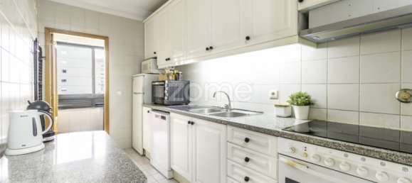 2 bedrooms Apartment in Porto, Portugal No. 11495 8