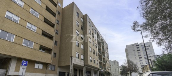 2 bedrooms Apartment in Porto, Portugal No. 11495 26