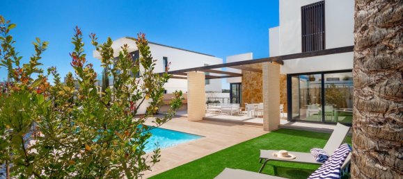 4 bedrooms Villa in Campoamor, Spain No. 6064 2