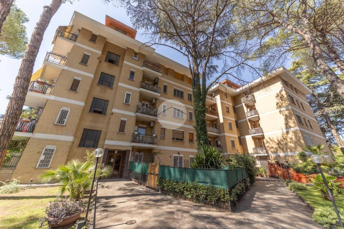 Квартира с 2 спальнями в Рим, Италия № 330730