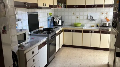 Apartamento de 4 dormitorios en Alicante, Spain No. 133460