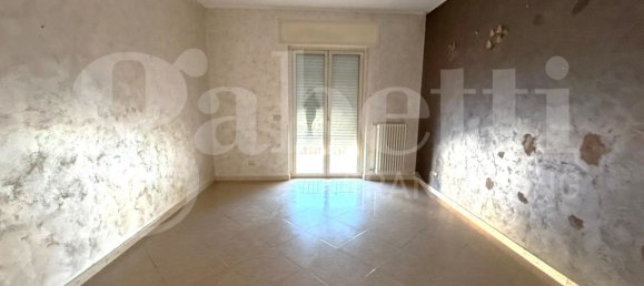 2 Schlafzimmer Wohnung in Bari, Italy, Nr. 351413 2