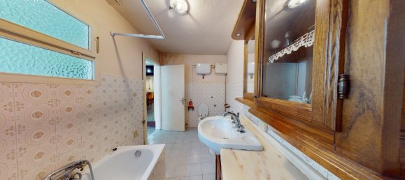 3 bedrooms House in Borgo a Mozzano, Italy No. 234540 13