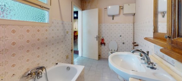3 bedrooms House in Borgo a Mozzano, Italy No. 234540 19