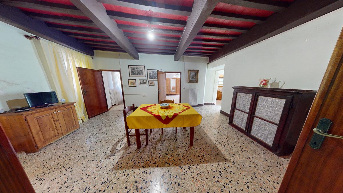 3 bedrooms House in Borgo a Mozzano, Italy No. 234540