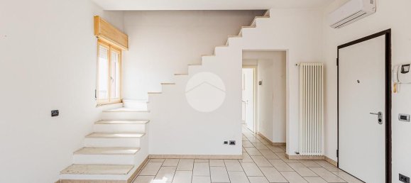 2 bedrooms Apartment in Sona, Italy No. 309931 4