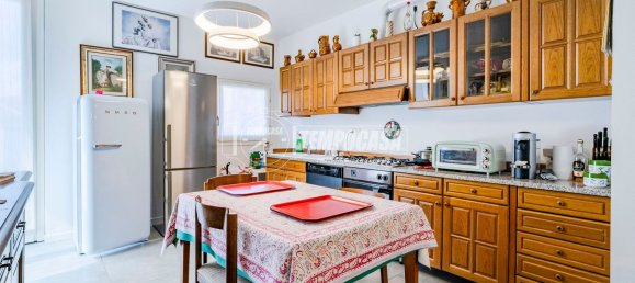 3 rooms Apartment in Caronno Pertusella, Italy No. 283250 9