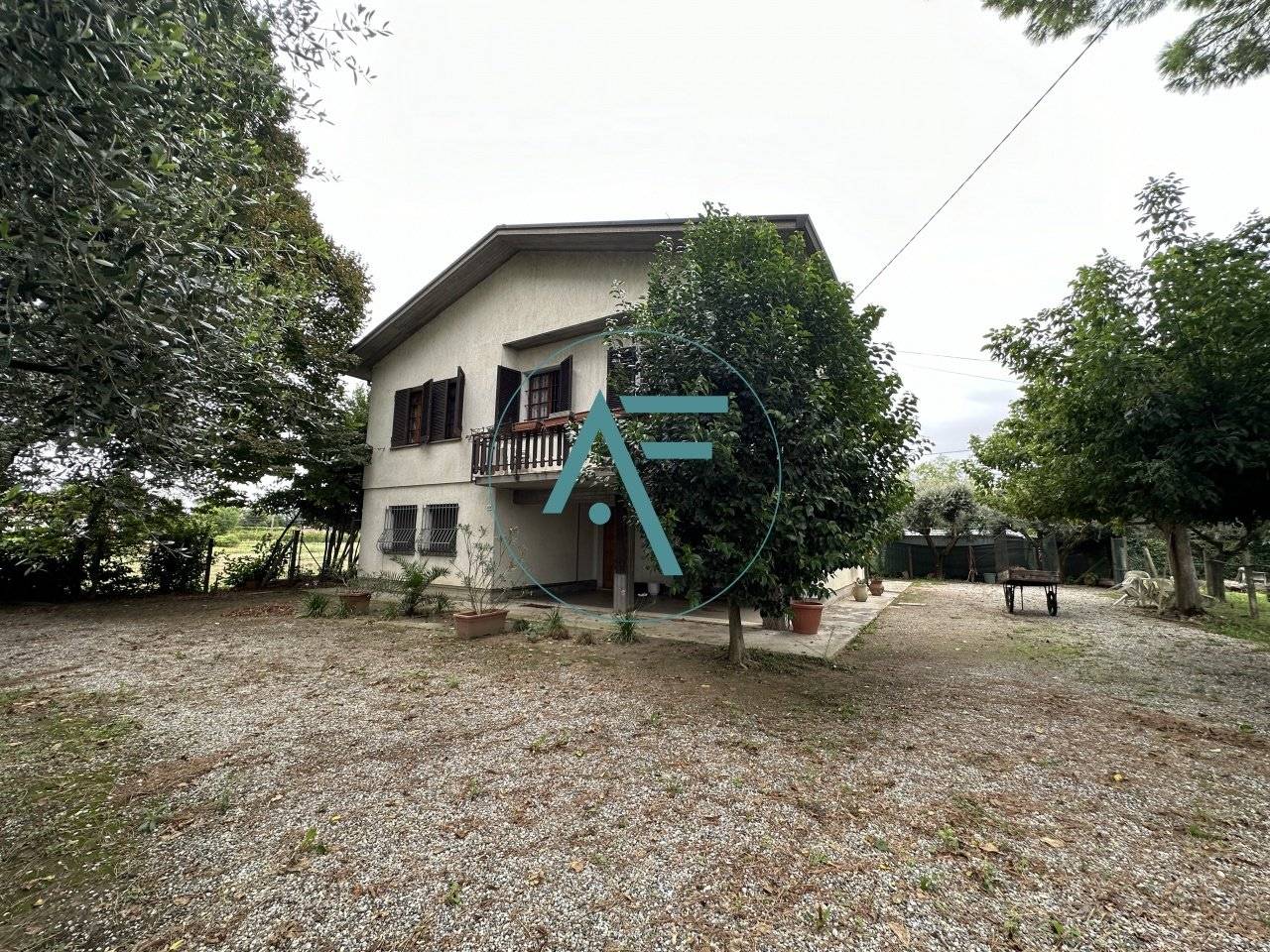 3 bedrooms Villa in Ravenna, Italy No. 108731