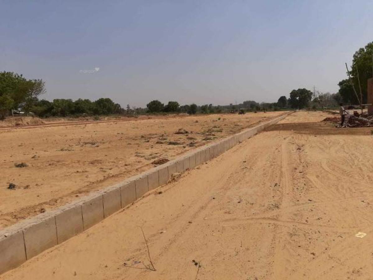  Land in Lucknow, India No. 37297