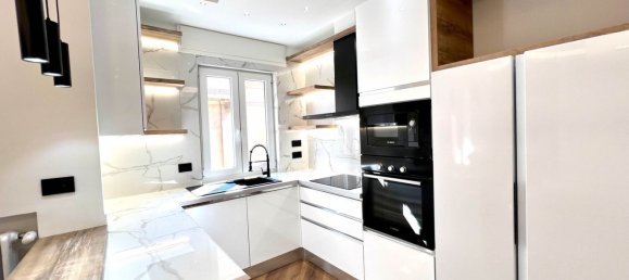 3 rooms Apartment in Trieste, Italy No. 224277 12