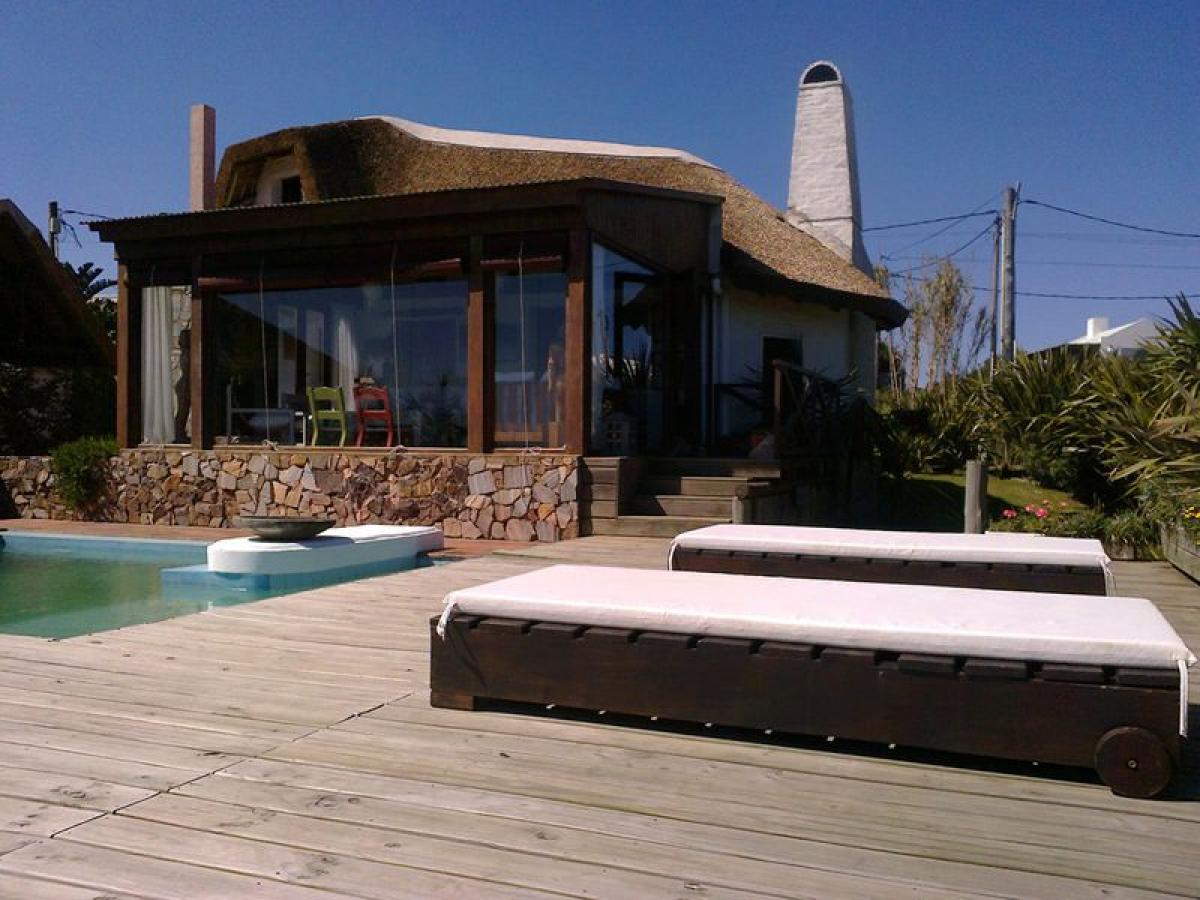 3 bedrooms House in Maldonado, Uruguay No. 11953