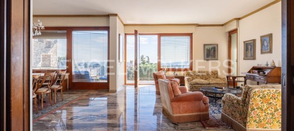 6 Schlafzimmer Villa in Varese, Italy, Nr. 129734 2