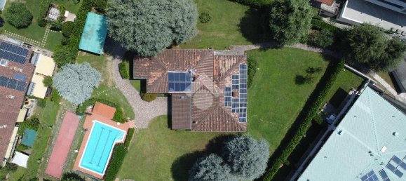 Villa de 7 habitaciónes en Mozzo, Italy No. 6540 30