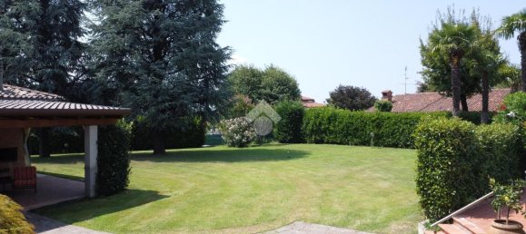 Villa de 7 habitaciónes en Mozzo, Italy No. 6540 23