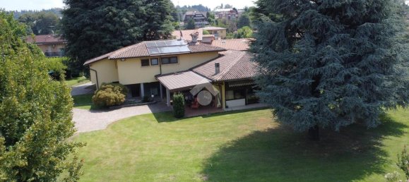 Villa de 7 habitaciónes en Mozzo, Italy No. 6540 17