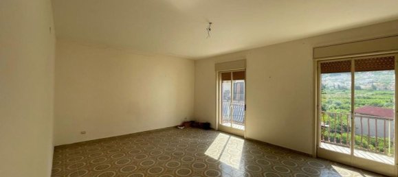 4 rooms Apartment in Palermo, Italy No. 49996 7