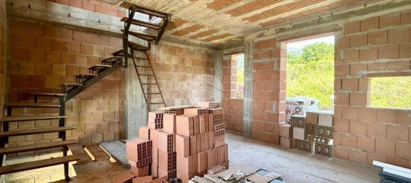 4 rooms House in Santa Marina, Italy No. 22690 7