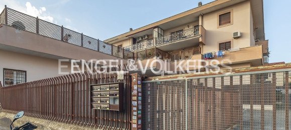 1 room Garage in Rome, Italy No. 105565 9