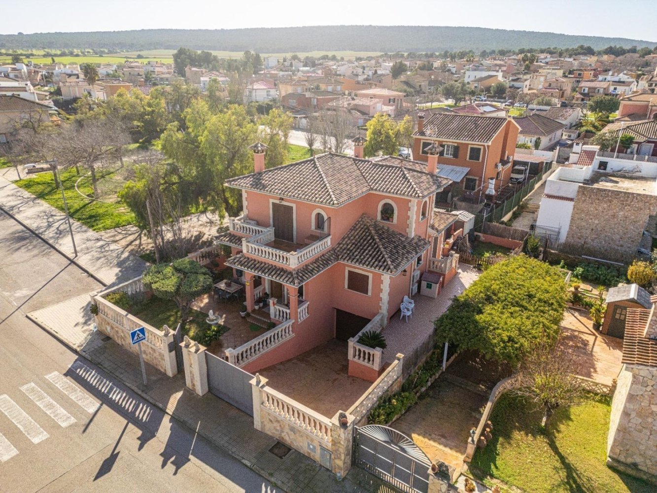 4 bedrooms House in Son Ferrer, Spain No. 256697