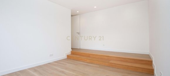 4 bedrooms Villa in Cascais, Portugal No. 170529 27