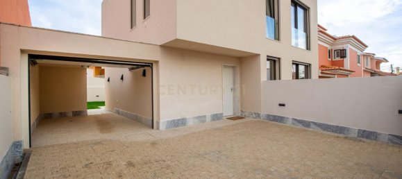 4 bedrooms Villa in Cascais, Portugal No. 170529 35