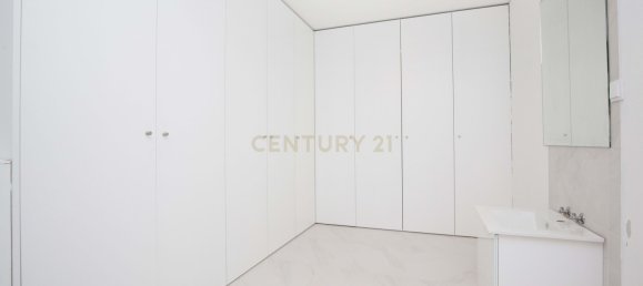 4 bedrooms Villa in Cascais, Portugal No. 170529 30