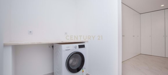 4 bedrooms Villa in Cascais, Portugal No. 170529 31