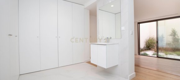 4 bedrooms Villa in Cascais, Portugal No. 170529 29