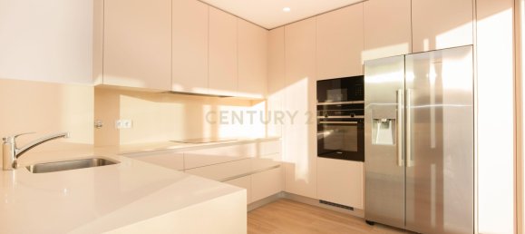 4 bedrooms Villa in Cascais, Portugal No. 170529 5