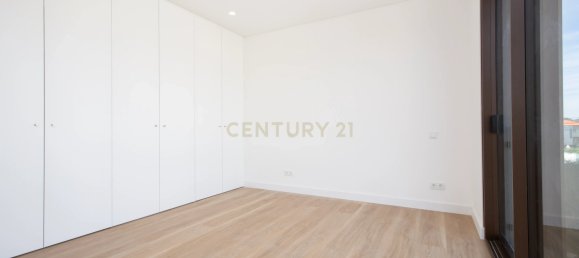 4 bedrooms Villa in Cascais, Portugal No. 170529 16