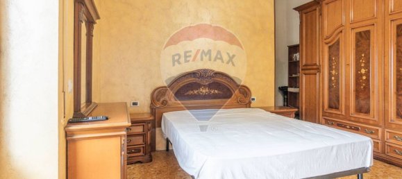 3 bedrooms Apartment in Tivoli, Italy No. 352678 4