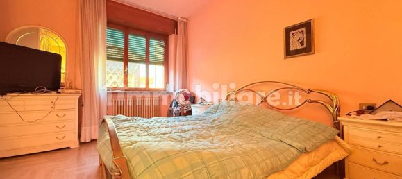 4 bedrooms Villa in Cermenate, Italy No. 170440 9