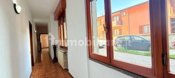 4 bedrooms Villa in Cermenate, Italy No. 170440 15