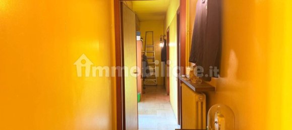 4 bedrooms Villa in Cermenate, Italy No. 170440 2