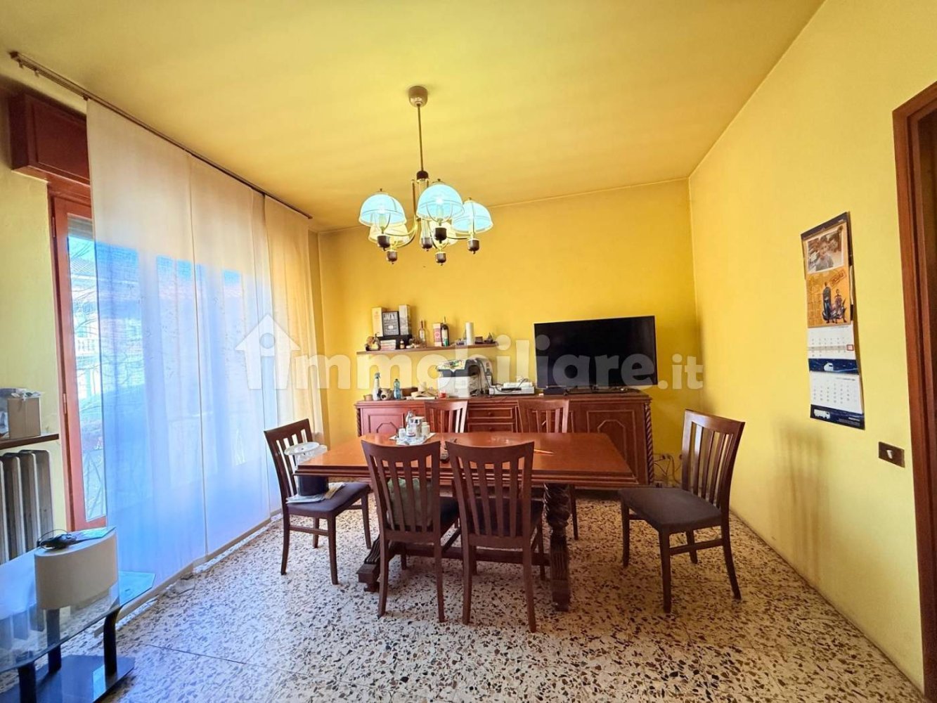 4 bedrooms Villa in Cermenate, Italy No. 170440