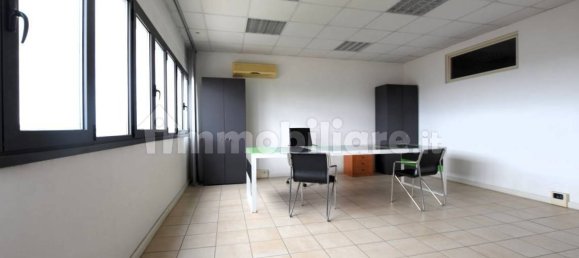 4-salle Bureau à Sassari, Italy No. 209333 2