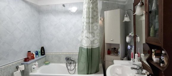 Apartamento de 1 dormitorio en Portici, Italy No. 356107 3