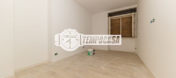 2 rooms Apartment in Rome, Italy No. 266235 9