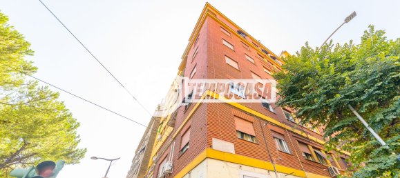 2 rooms Apartment in Rome, Italy No. 266235 6