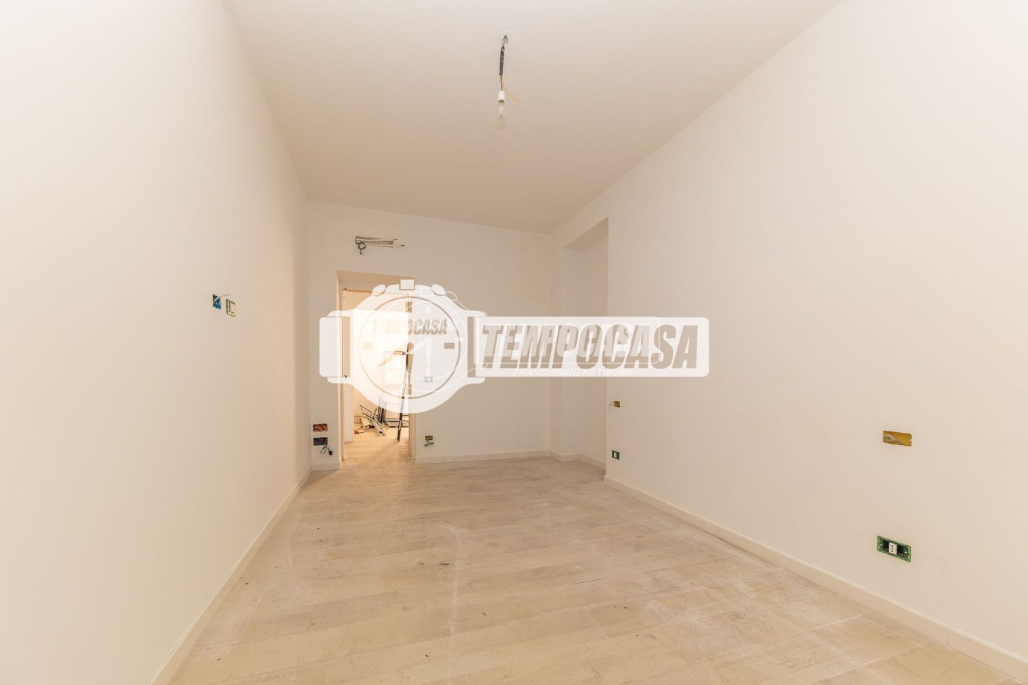 2 rooms Apartment in Rome, Italy No. 266235