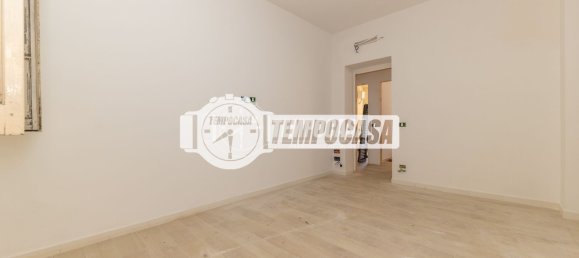 2 rooms Apartment in Rome, Italy No. 266235 13