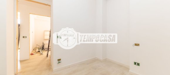 2 rooms Apartment in Rome, Italy No. 266235 17