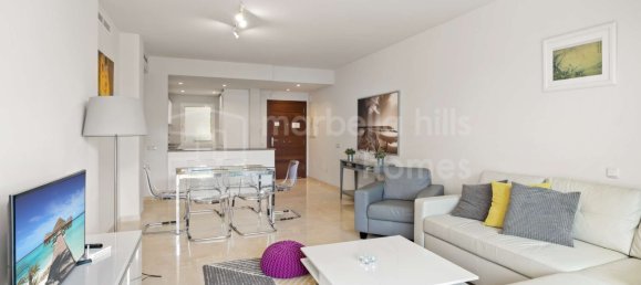 Apartamento de 2 dormitorios en Estepona, Spain No. 57326 3