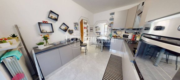 3 bedrooms House in Cadorago, Italy No. 296796 6