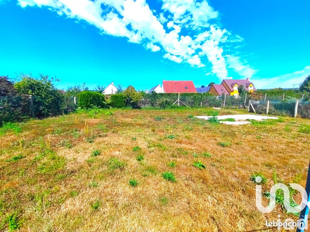 525m² Land in Eure, France No. 357160