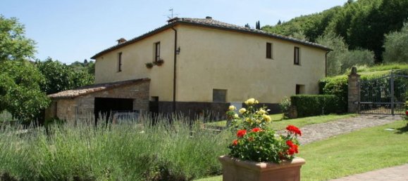 3 bedrooms House in Sarteano, Italy No. 395 3